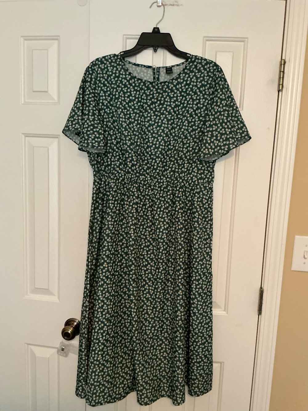 Pretty Green Floral XL Wrinkle-free Midi Dress